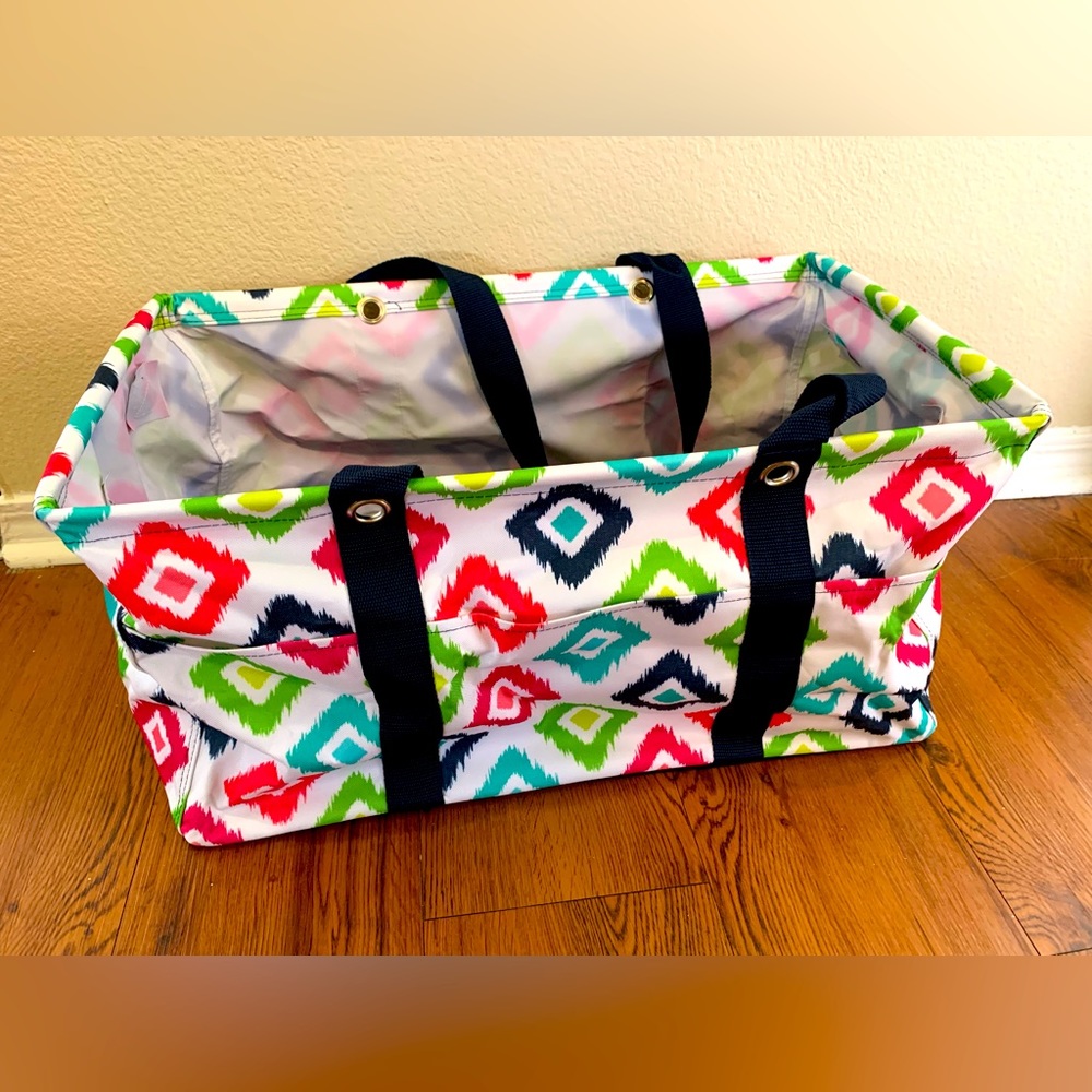 Deluxe Utility Tote - Dancing Diamond